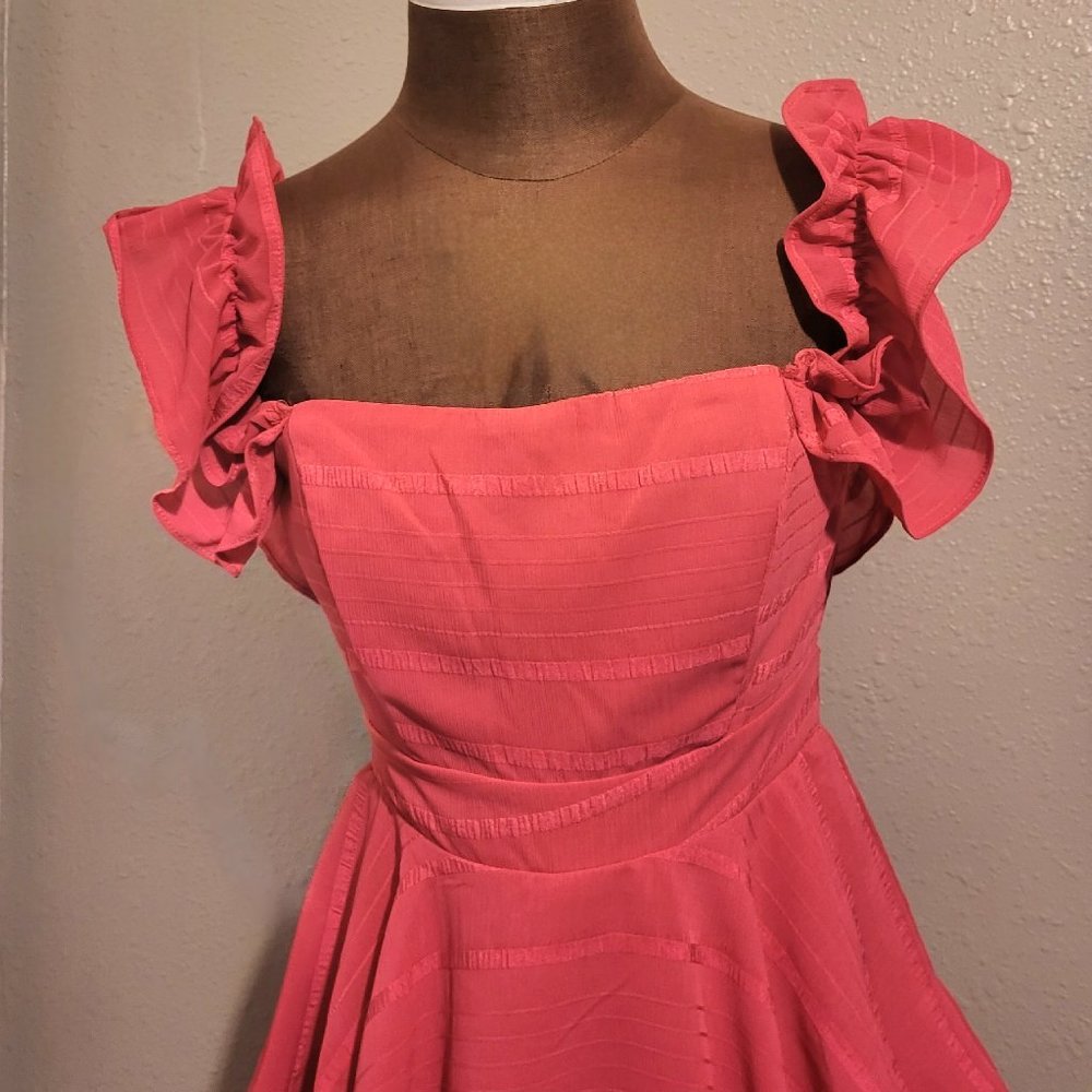 @Balance Lily Ruffle Romper in Fuschia - Picture 5 of 9